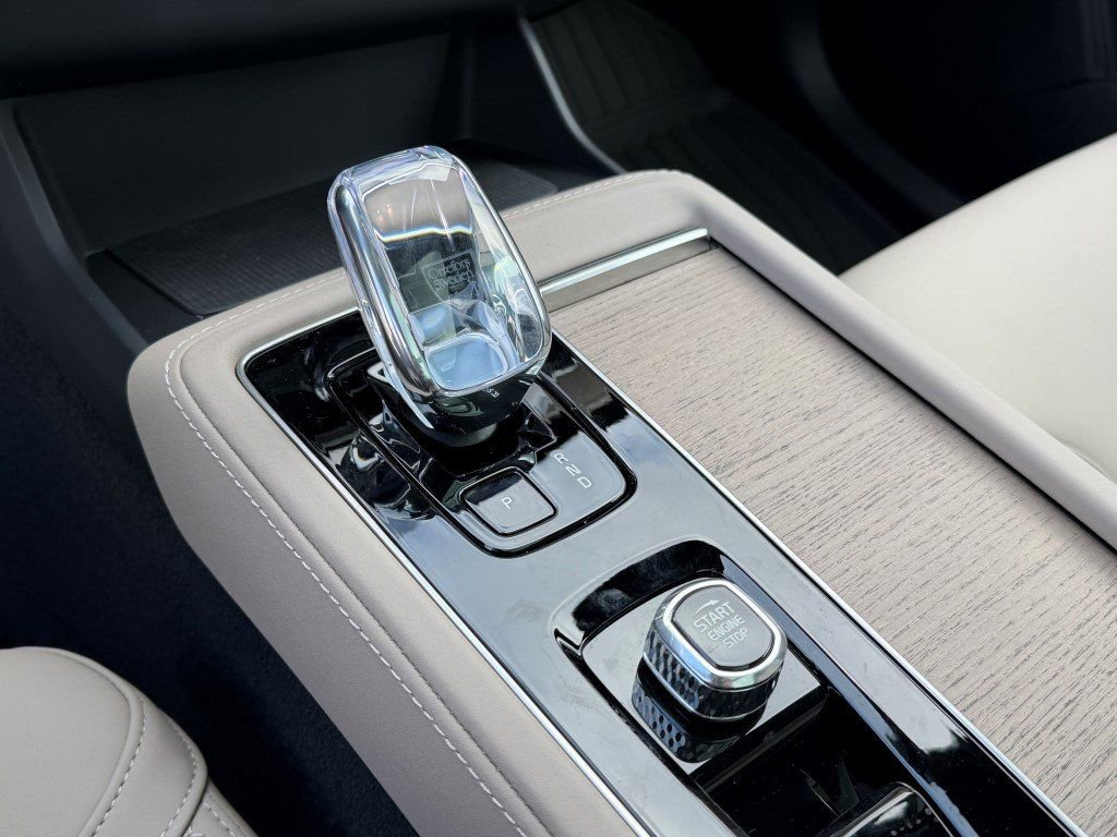 New 2026 Volvo XC90 B6 Plus w/ Protection Package Premier image 20