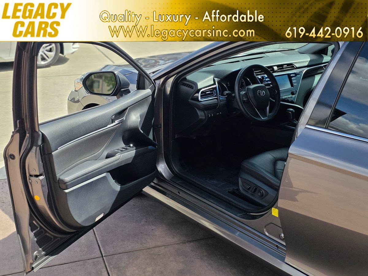 Used 2018 Toyota Camry XLE image 47