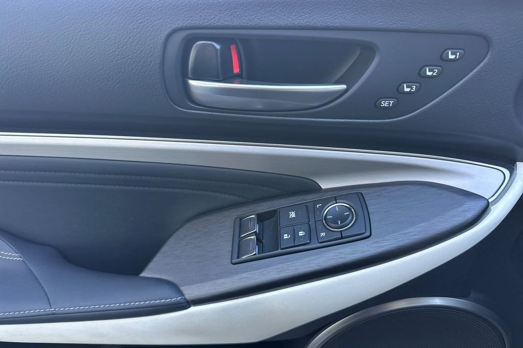 Used 2023 Lexus RC 350 F Sport image 11