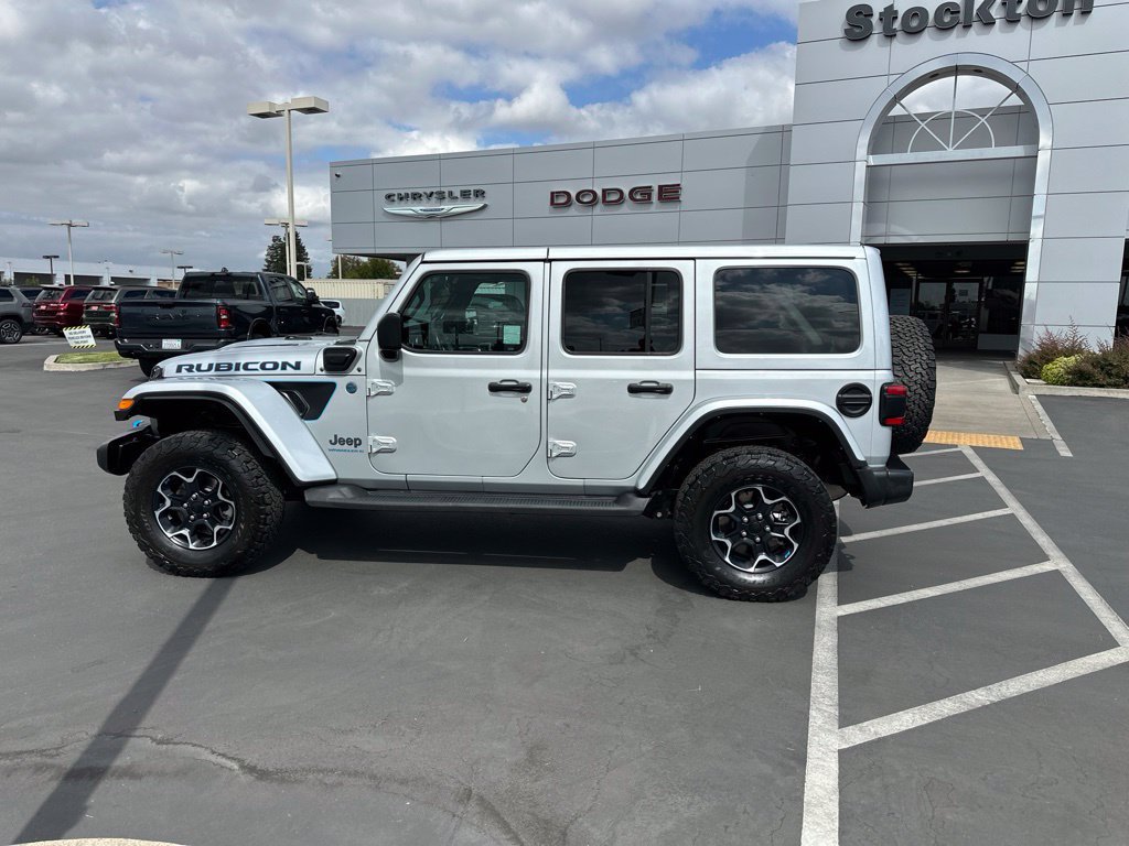 Used 2023 Jeep Wrangler Unlimited Rubicon 4xe AWD/4WD image 12