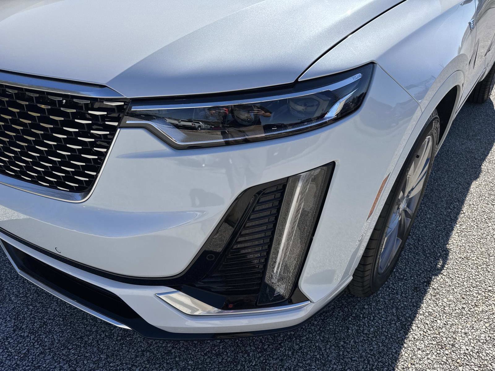 New 2025 Cadillac XT6 Premium Luxury w/ Platinum Package FWD image 9