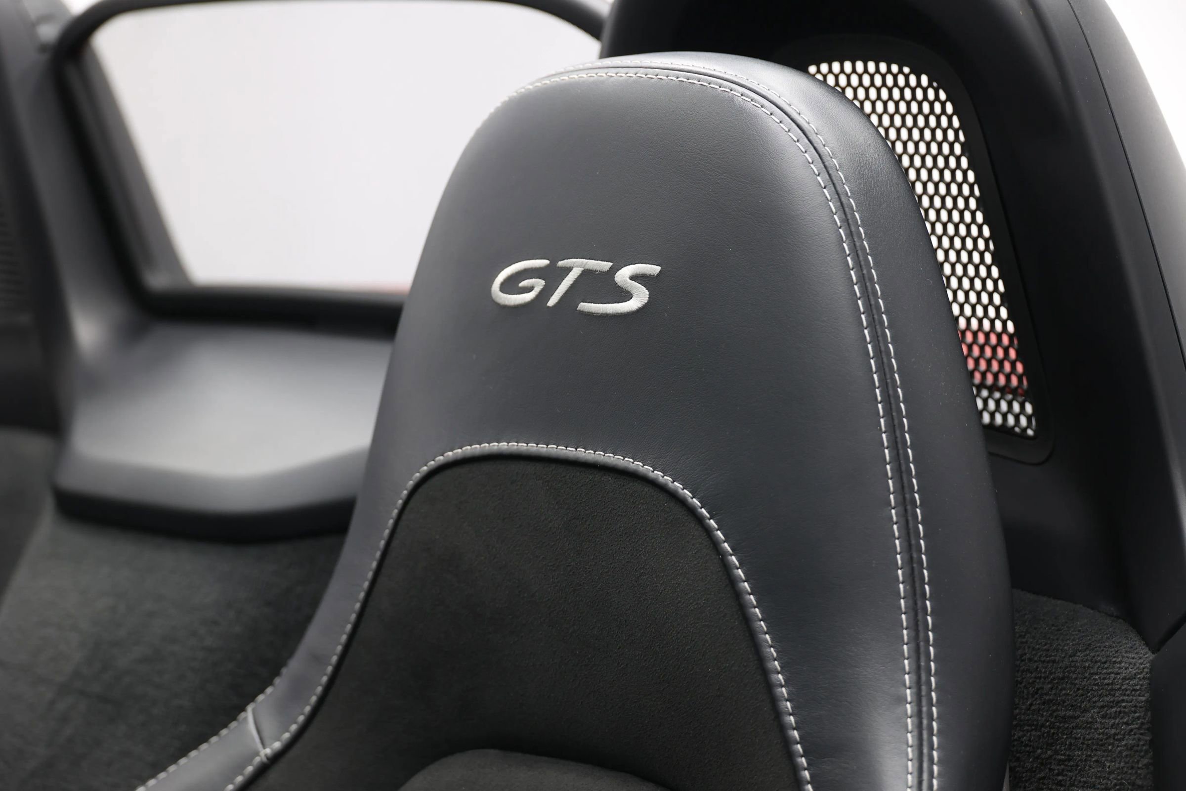 Used 2021 Porsche 718 Boxster GTS image 18