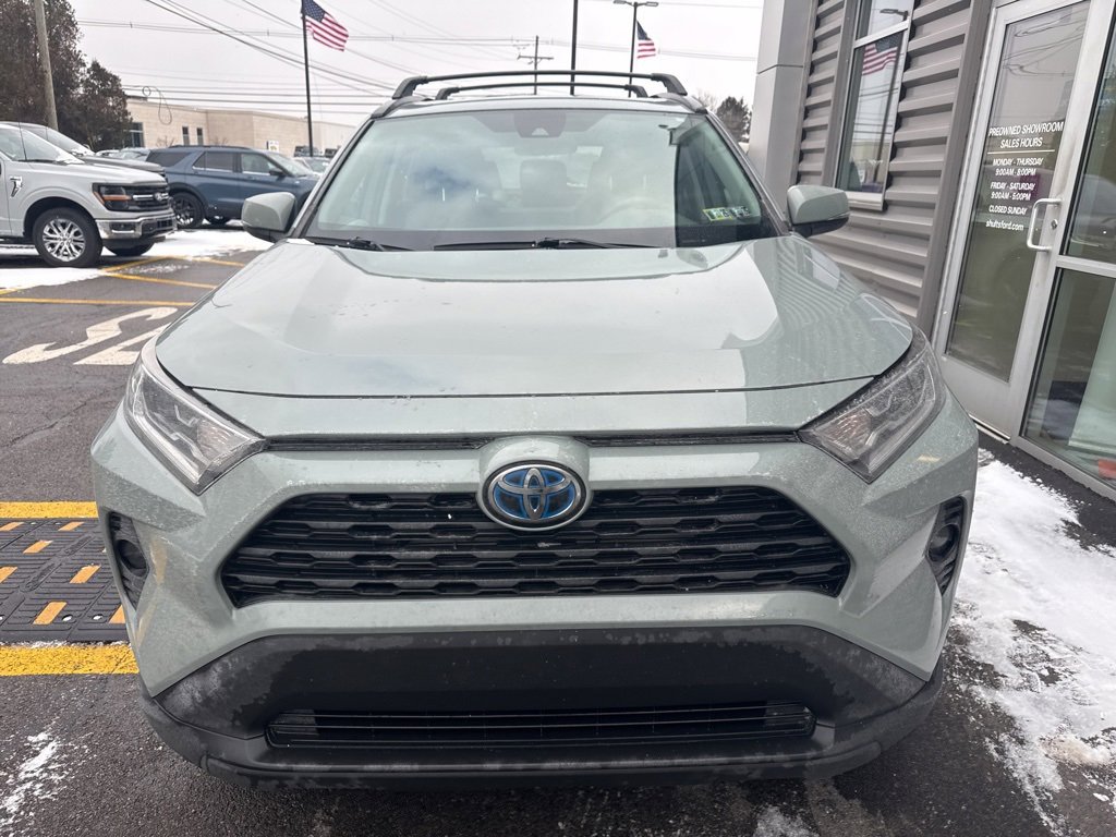 Used 2021 Toyota RAV4 XLE w/ Convenience Package image 2
