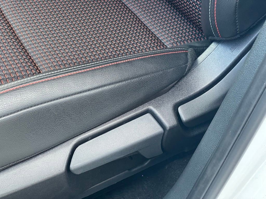 Certified 2025 Nissan Kicks SR w/ SR Premium Package image 15