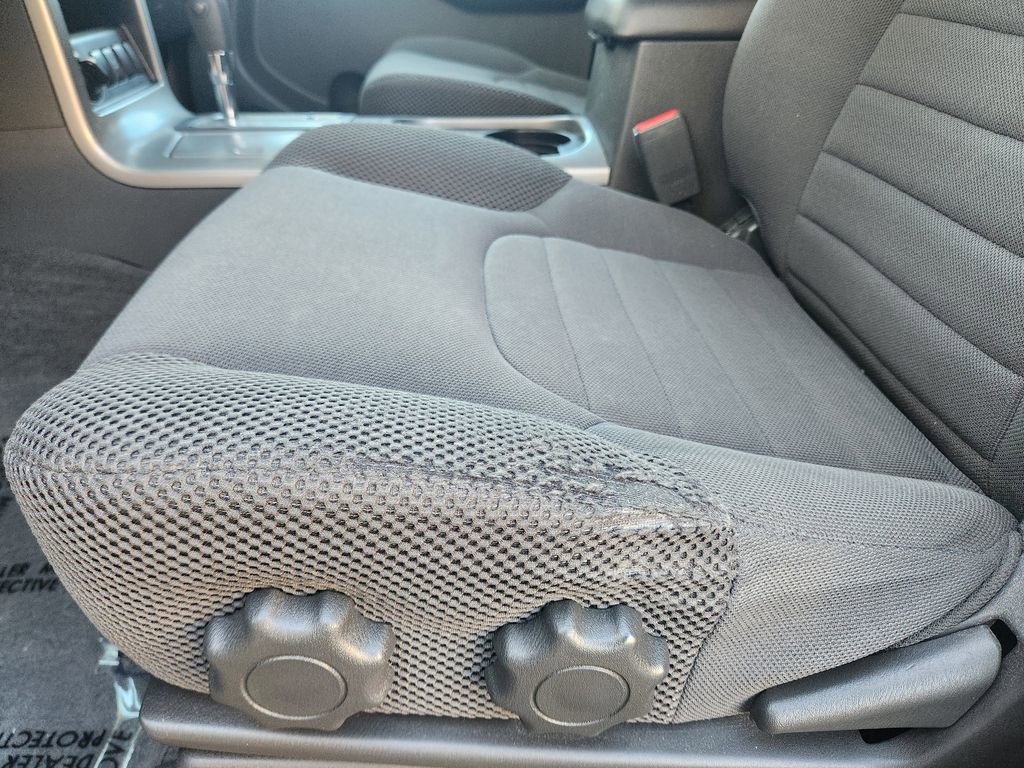 Used 2010 Nissan Pathfinder S image 9