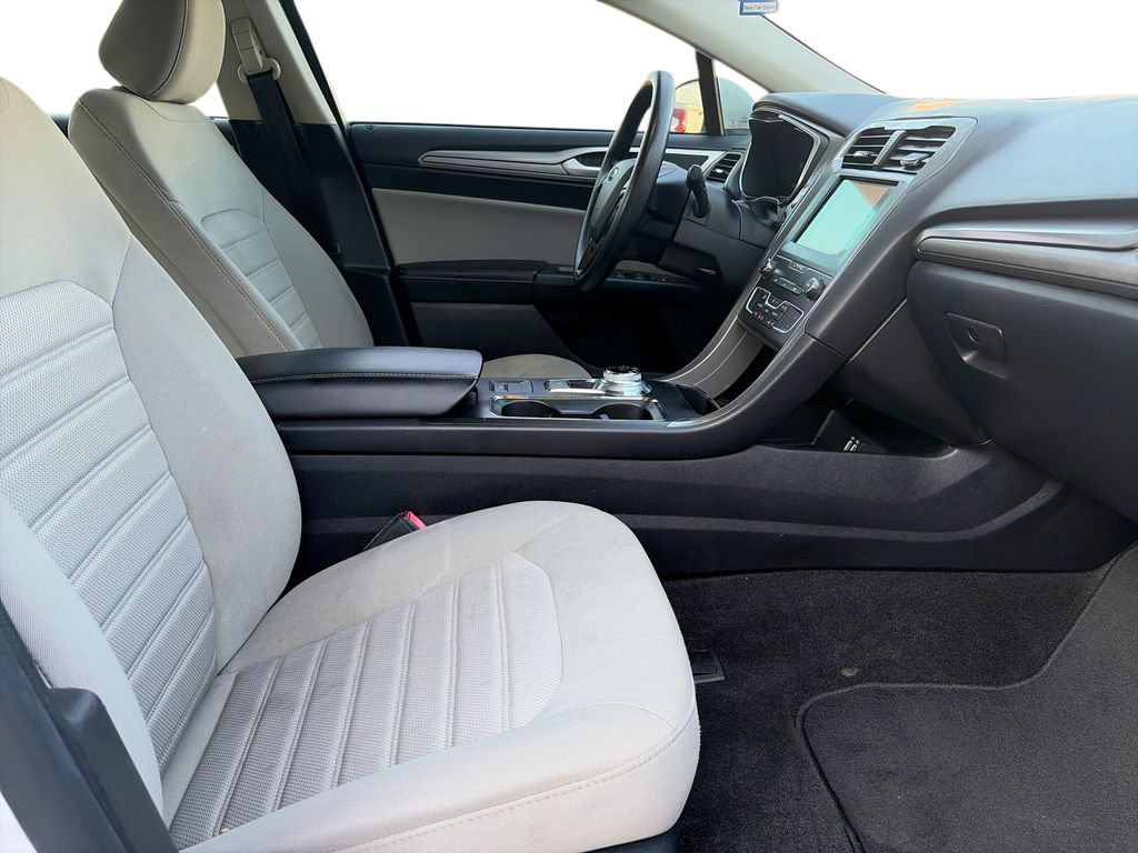 Used 2020 Ford Fusion S FWD image 29