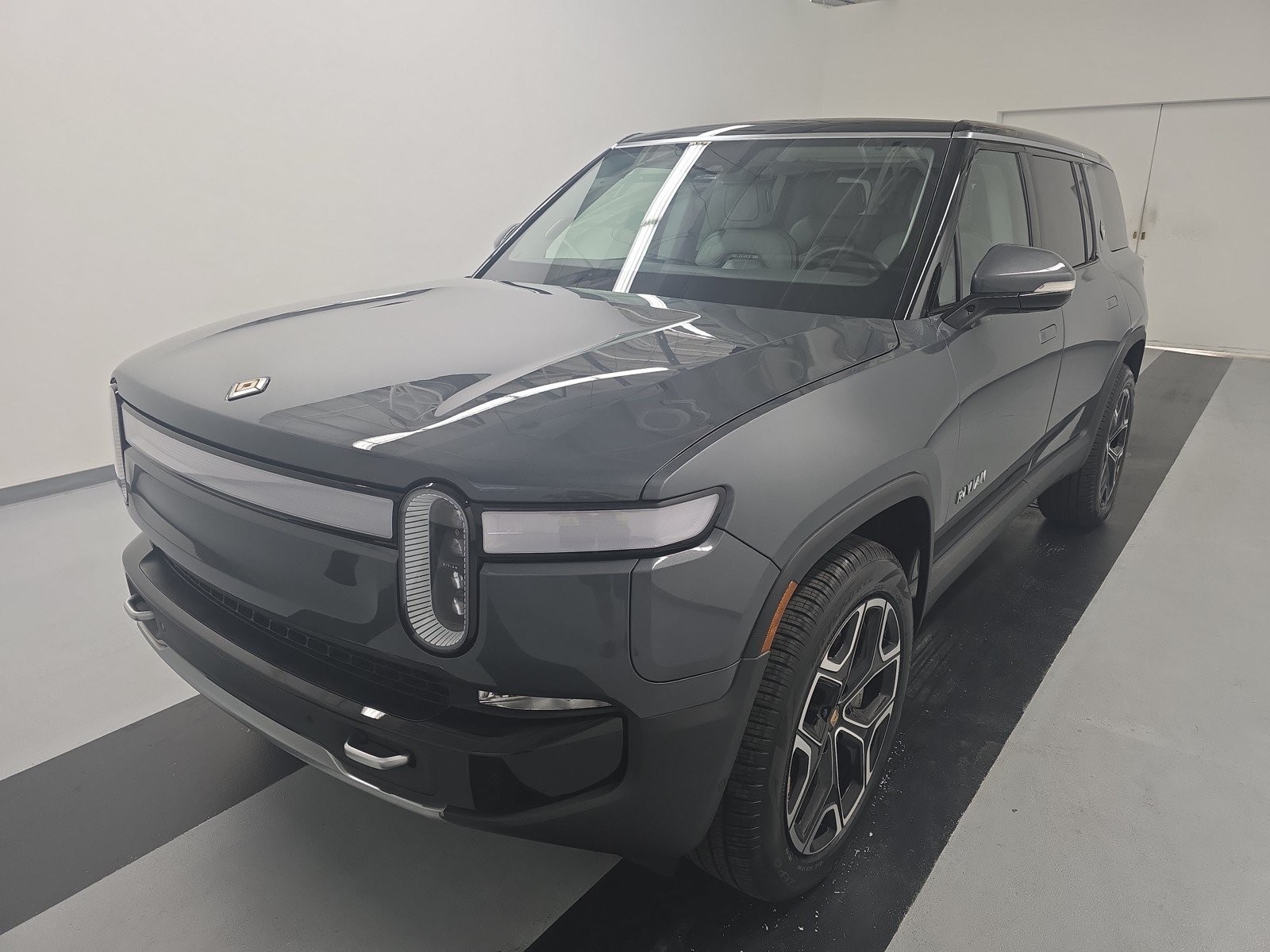 Used 2024 Rivian R1S Adventure