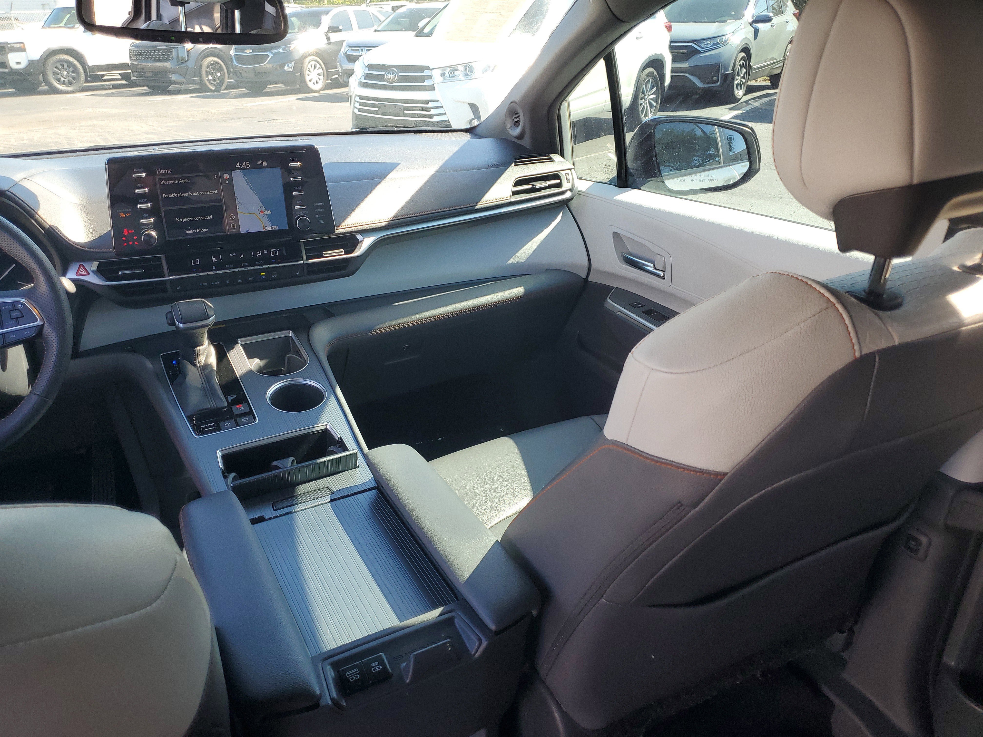 Certified 2022 Toyota Sienna XSE w/ XSE Plus Package FWD image 17