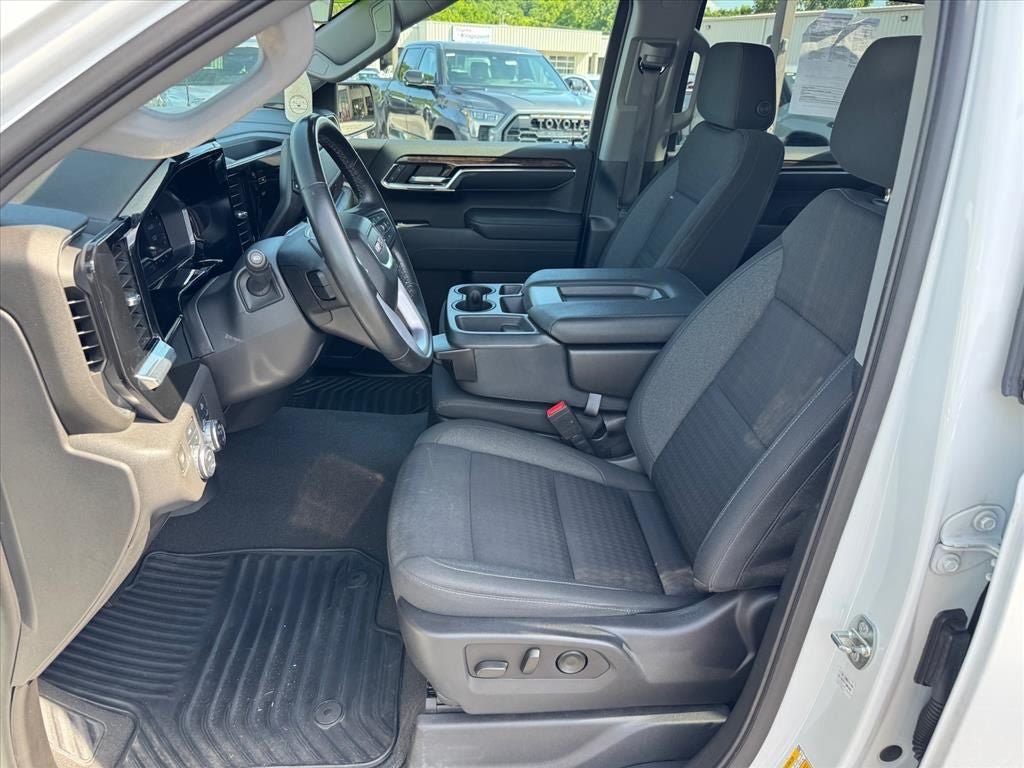 Used 2023 GMC Sierra 1500 Elevation AWD/4WD image 12