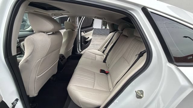 Used 2019 Honda Accord Touring image 34