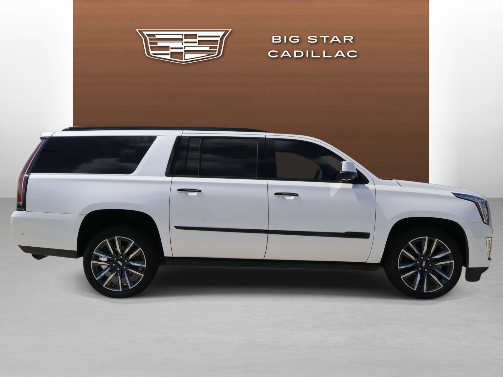 Used 2020 Cadillac Escalade ESV Premium Luxury RWD image 6