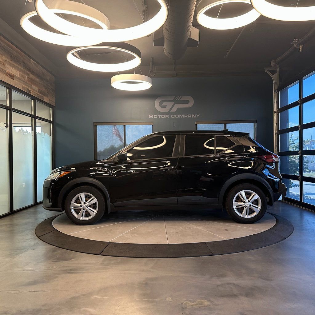 Used 2021 Nissan Kicks S FWD image 6