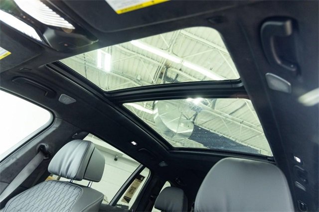 New 2026 BMW X7 M60i image 19