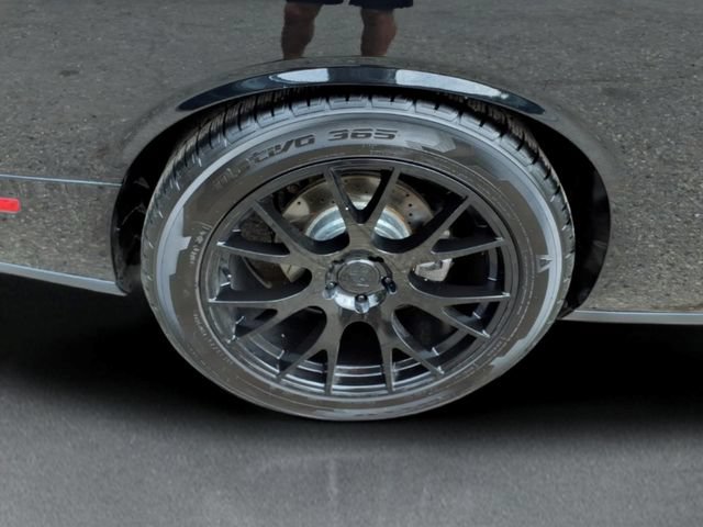 Used 2015 Dodge Challenger R/T Plus RWD image 9