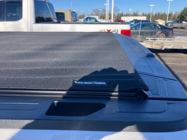 Used 2024 GMC Sierra 1500 SLT image 2