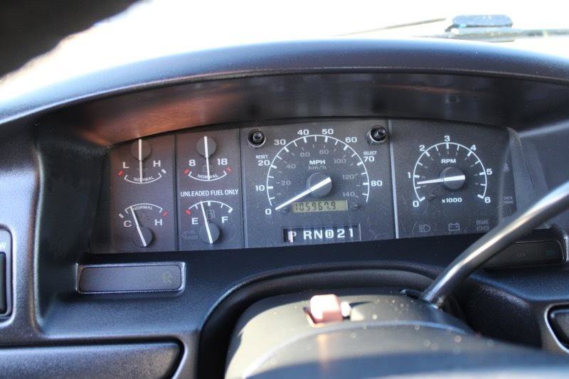 Used 1996 Ford Bronco XLT image 16