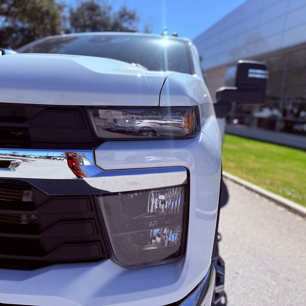 Used 2025 Chevrolet Silverado 3500 LT w/ Safety Package image 9