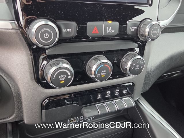 New 2026 RAM 1500 Express AWD/4WD image 22