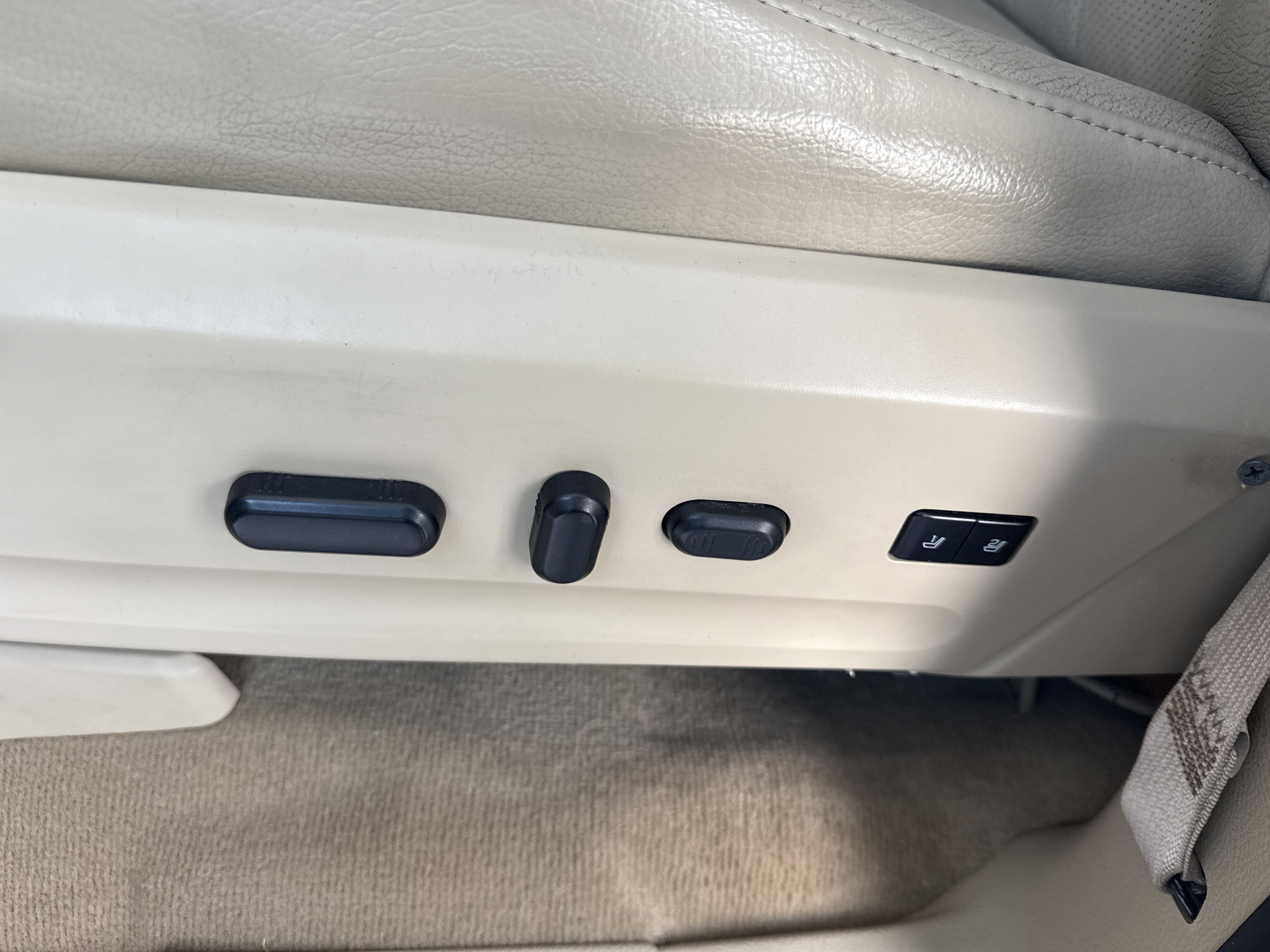 Used 2013 Ford Expedition EL XLT image 23