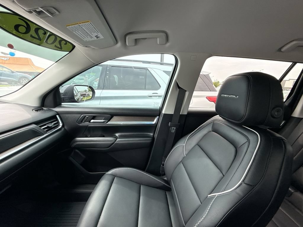 Used 2026 GMC Terrain Denali w/ LPO, Floor Liner Package AWD/4WD image 32
