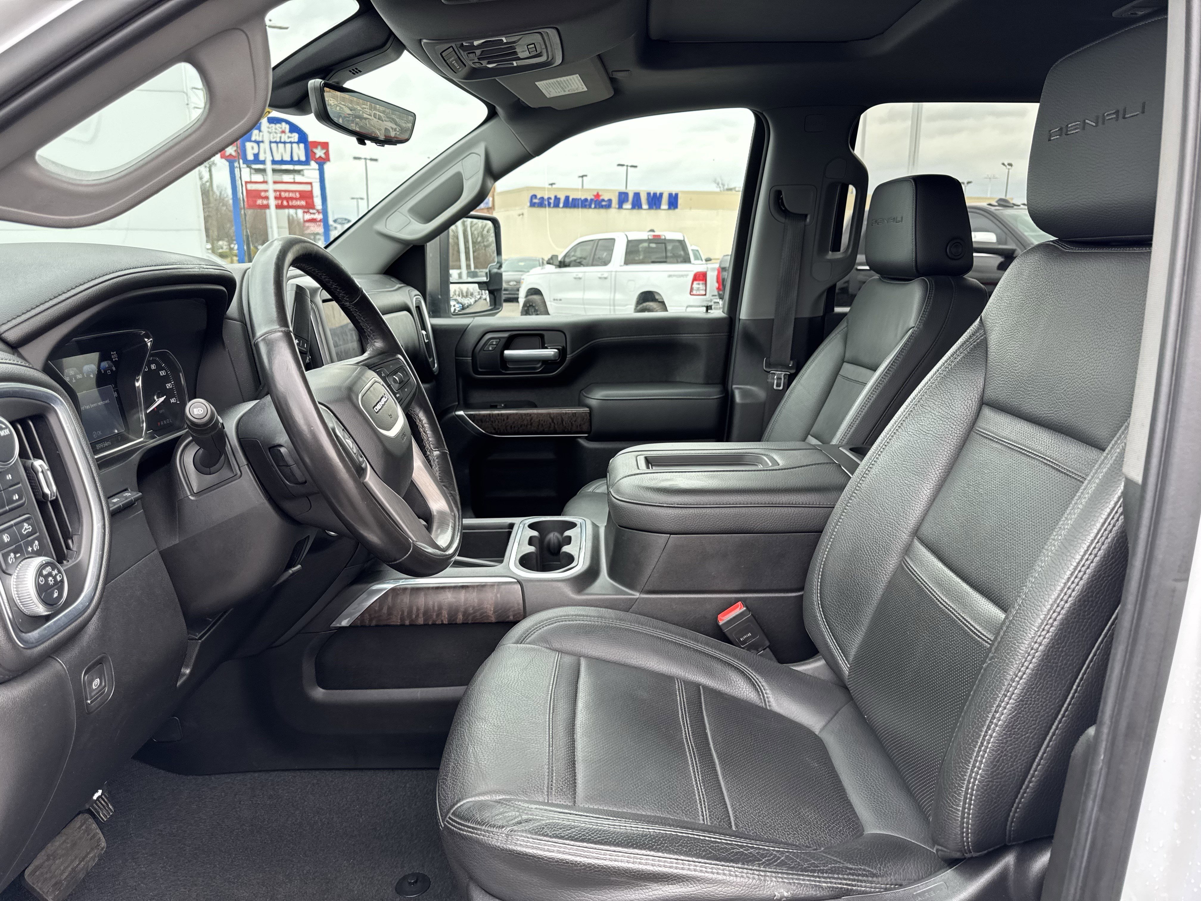 Used 2021 GMC Sierra 3500 Denali w/ Denali Ultimate Package image 25