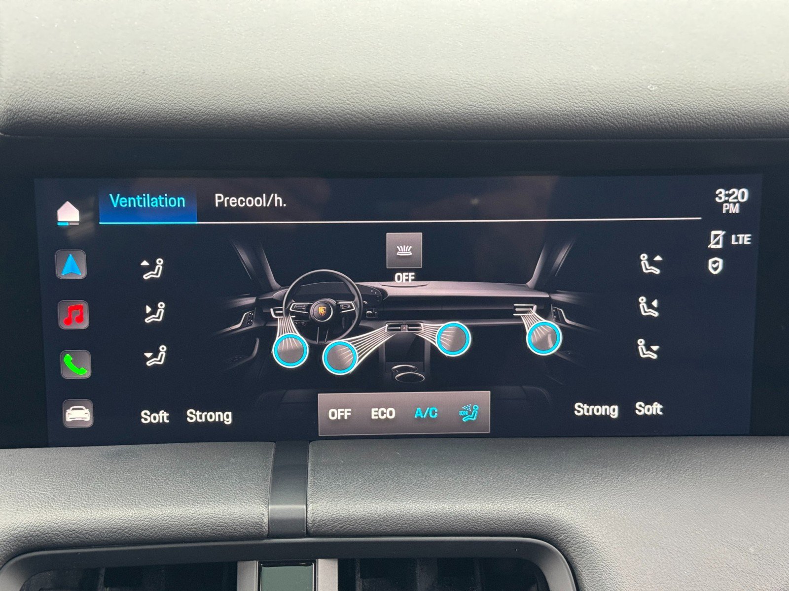 Used 2023 Porsche Taycan image 25