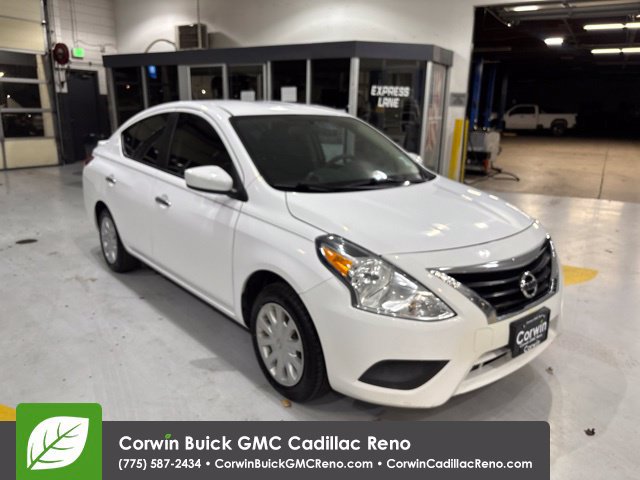 Used 2018 Nissan Versa SV FWD image 4