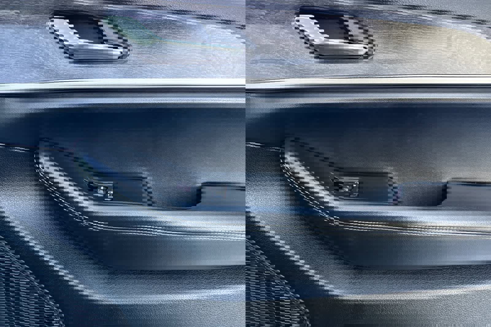 Used 2024 Jeep Grand Cherokee L Limited w/ Luxury Tech Group II image 20