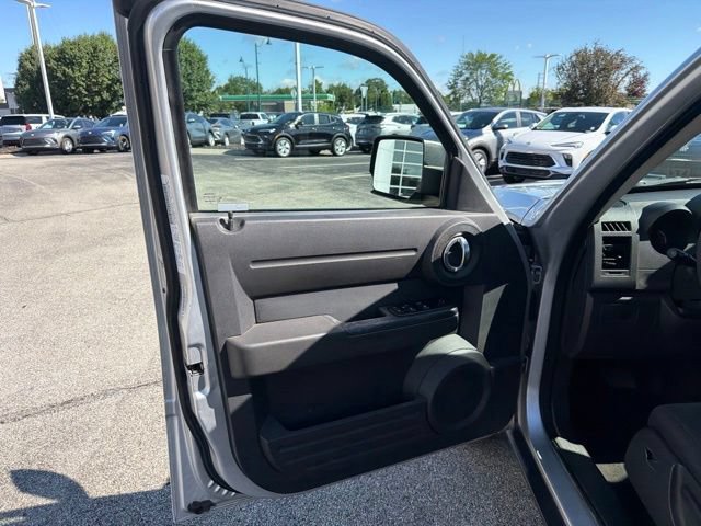 Used 2011 Dodge Nitro Heat AWD/4WD image 20