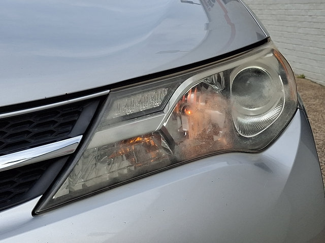 Used 2015 Toyota RAV4 XLE AWD/4WD image 9