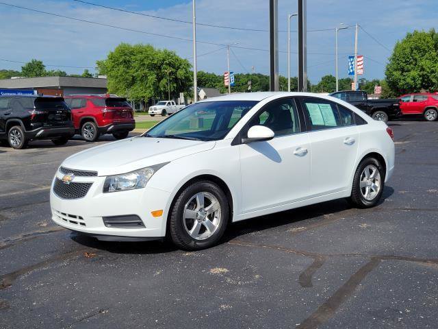 Used 2014 Chevrolet Cruze LT w/ Technology Package FWD image 4