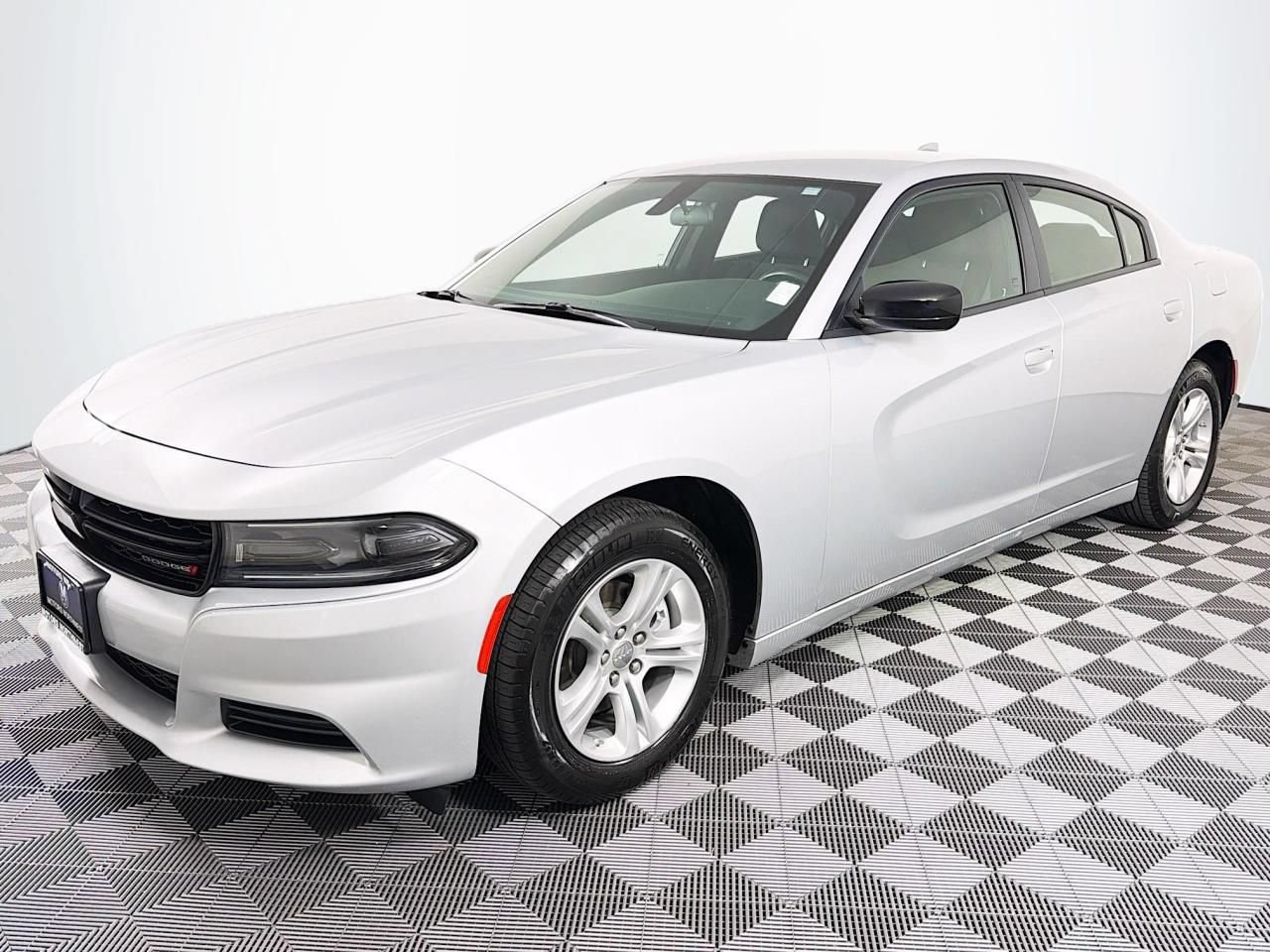 Used 2023 Dodge Charger SXT RWD image 6
