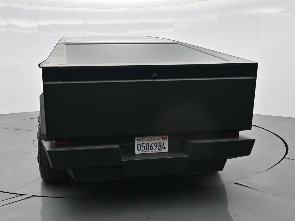 Used 2024 Tesla Cybertruck AWD Crew Cab image 8