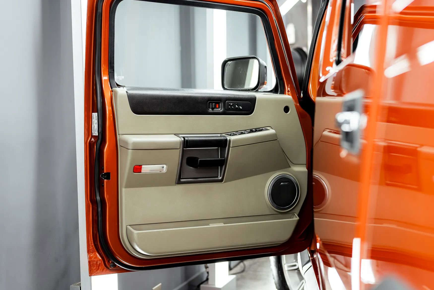 Used 2003 HUMMER H2 Luxury w/ Preferred Equipment Group AWD/4WD image 11