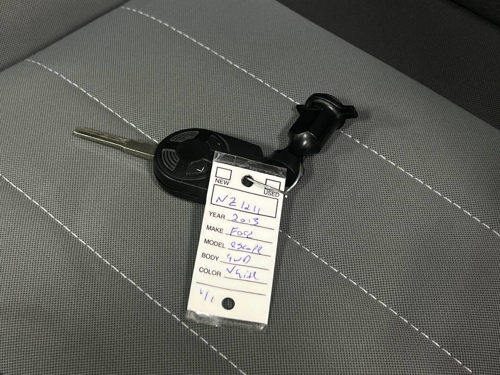 Used 2013 Ford Escape SE AWD/4WD image 36