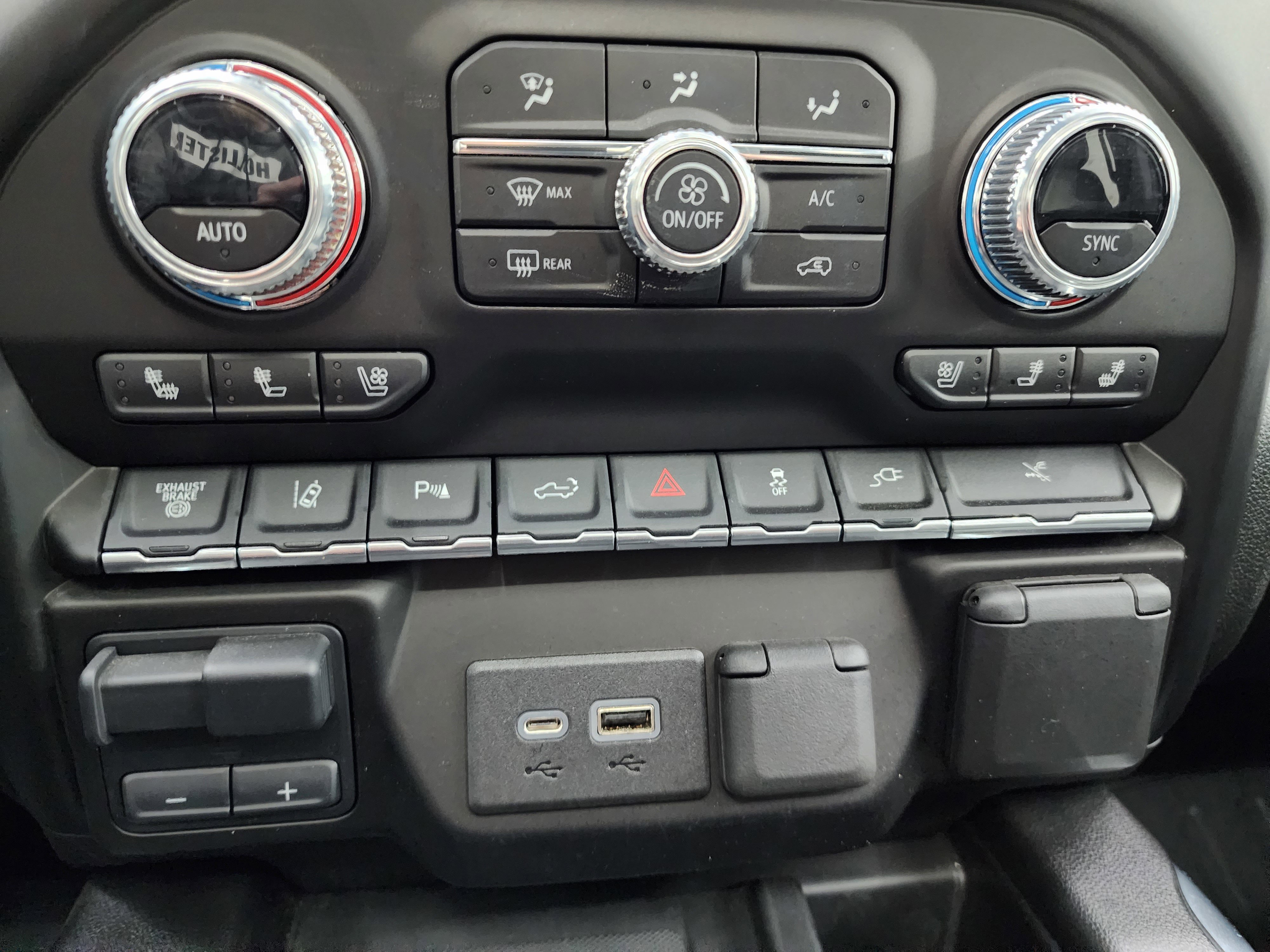 Used 2023 GMC Sierra 3500 Denali w/ Denali Ultimate Package image 54