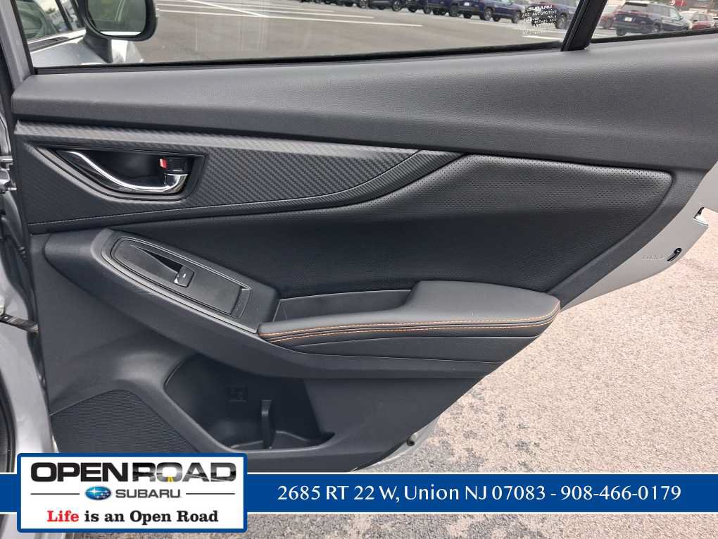 Used 2019 Subaru Crosstrek 2.0i Limited w/ Moonroof Package w/Navigation AWD/4WD image 18
