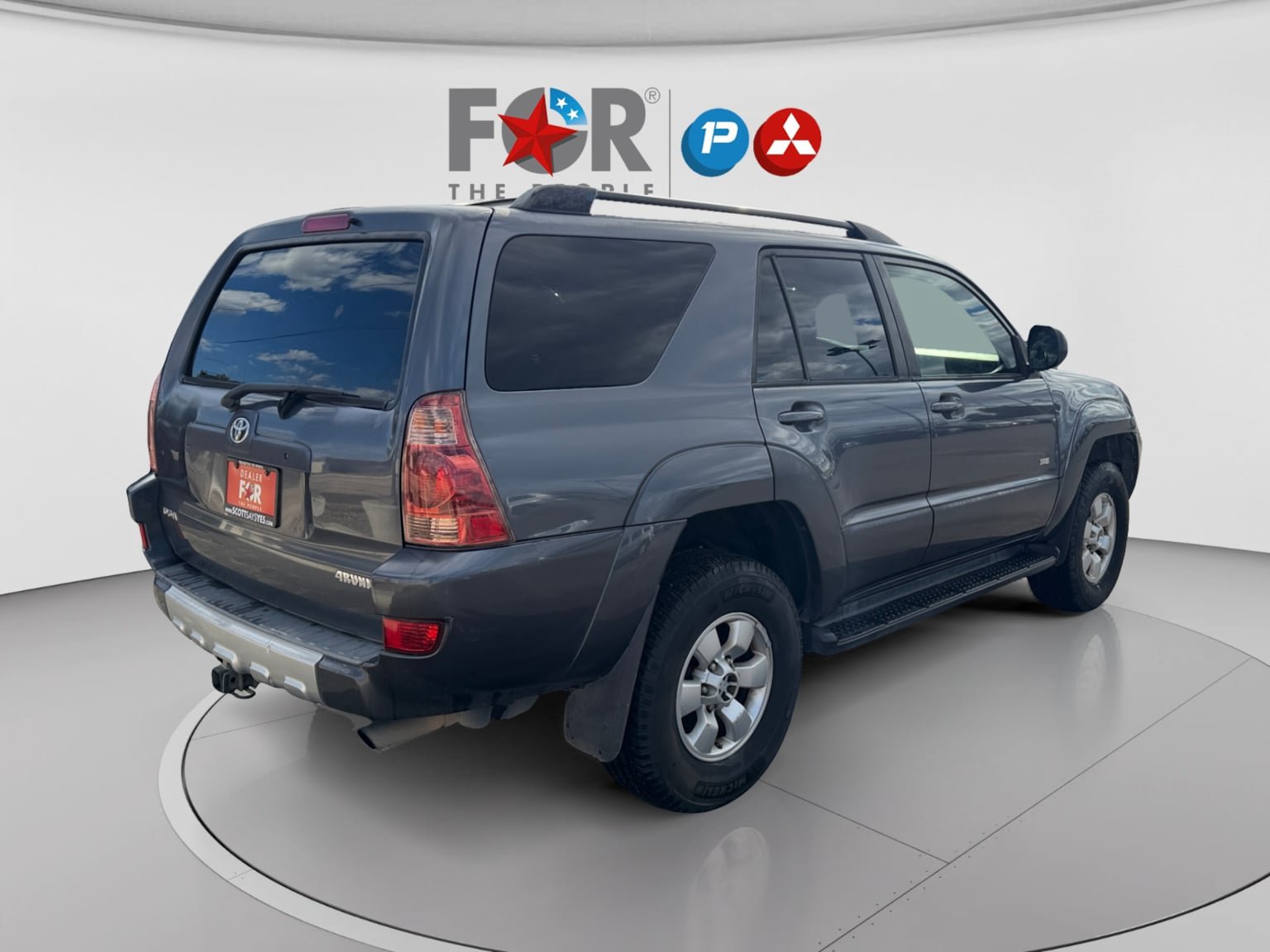 Used 2004 Toyota 4Runner SR5 RWD image 5