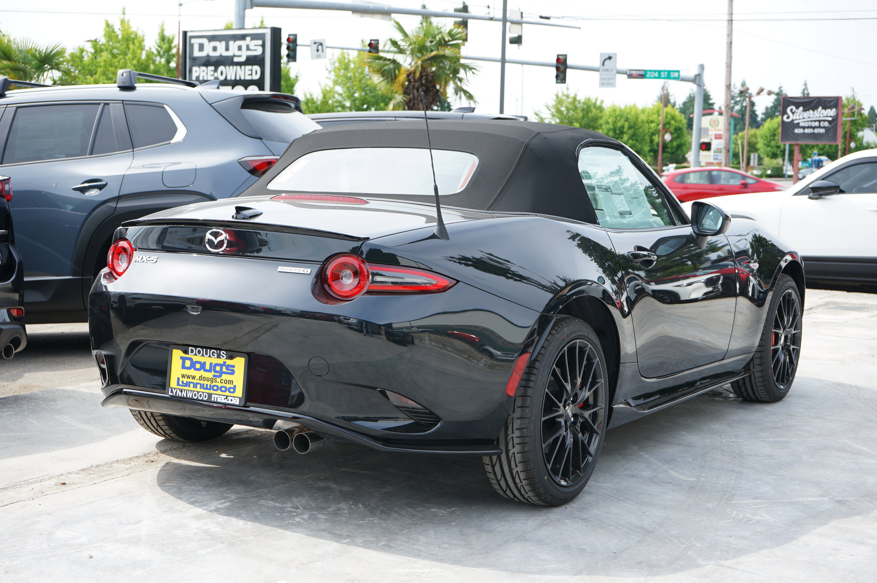 New 2025 MAZDA MX-5 Miata Club w/ Brembo/BBS Recaro Package image 5