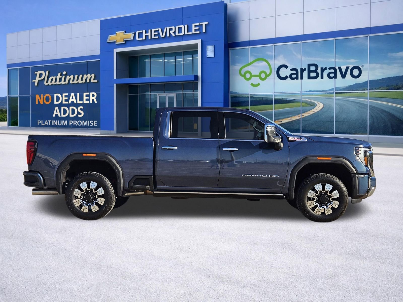 Used 2026 GMC Sierra 2500 Denali w/ Denali Reserve Package image 7