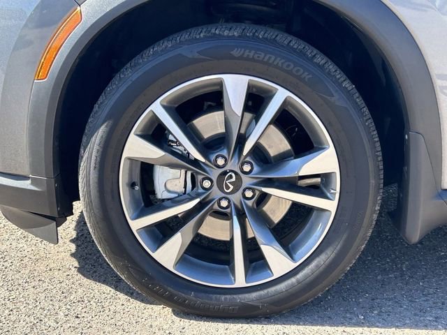 Certified 2025 INFINITI QX60 Luxe w/ Vision Package image 10