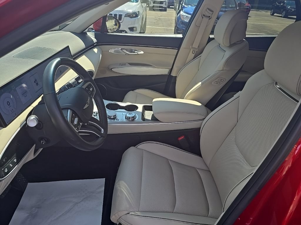 Used 2026 Genesis GV70 2.5T Advanced AWD/4WD image 9