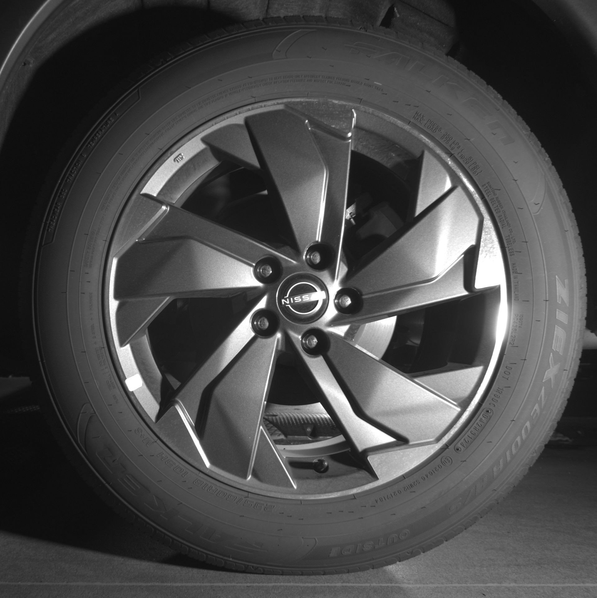 Used 2025 Nissan Rogue SV image 14