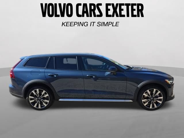 New 2026 Volvo V60 B5 Cross Country Ultra w/ Protection Package Premier AWD/4WD image 8