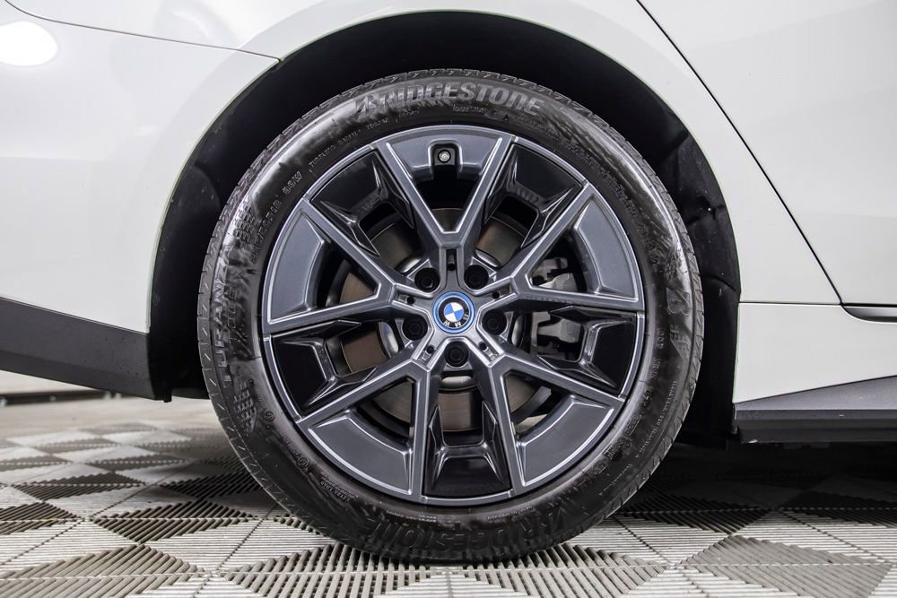 Used 2023 BMW i4 eDrive35 w/ Premium Package RWD image 39