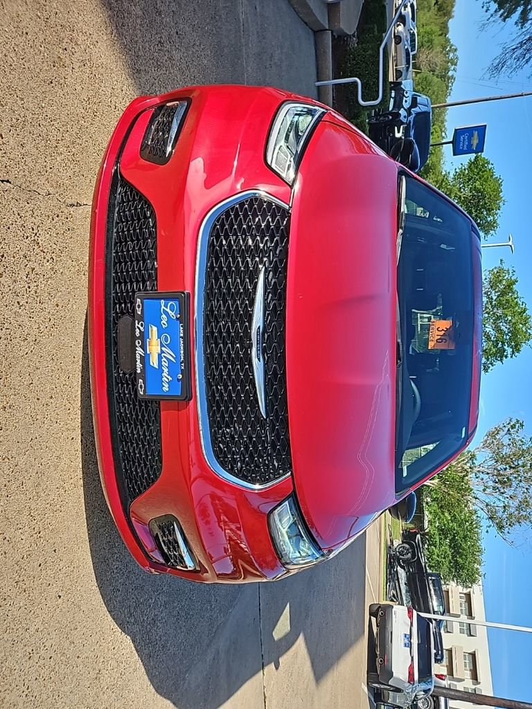 Used 2026 Chrysler Pacifica Select image 3