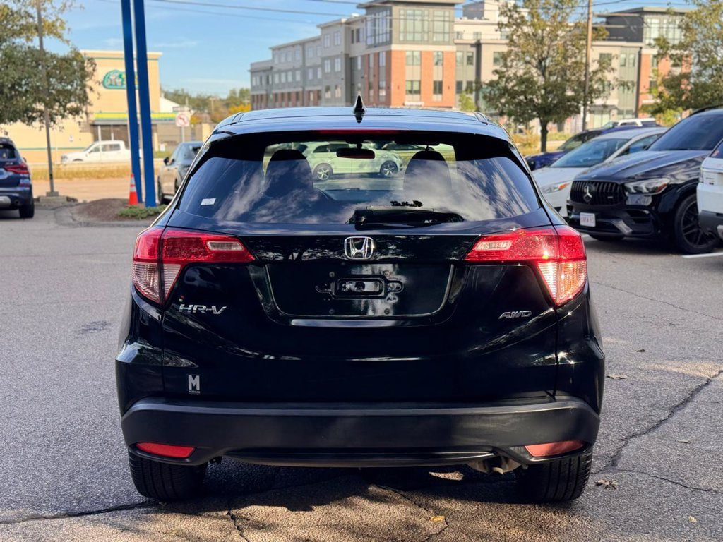 Used 2018 Honda HR-V EX image 5