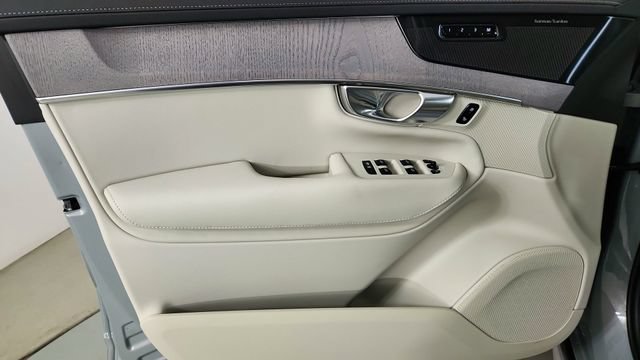 New 2026 Volvo XC90 B6 Ultra w/ Protection Package AWD/4WD image 9