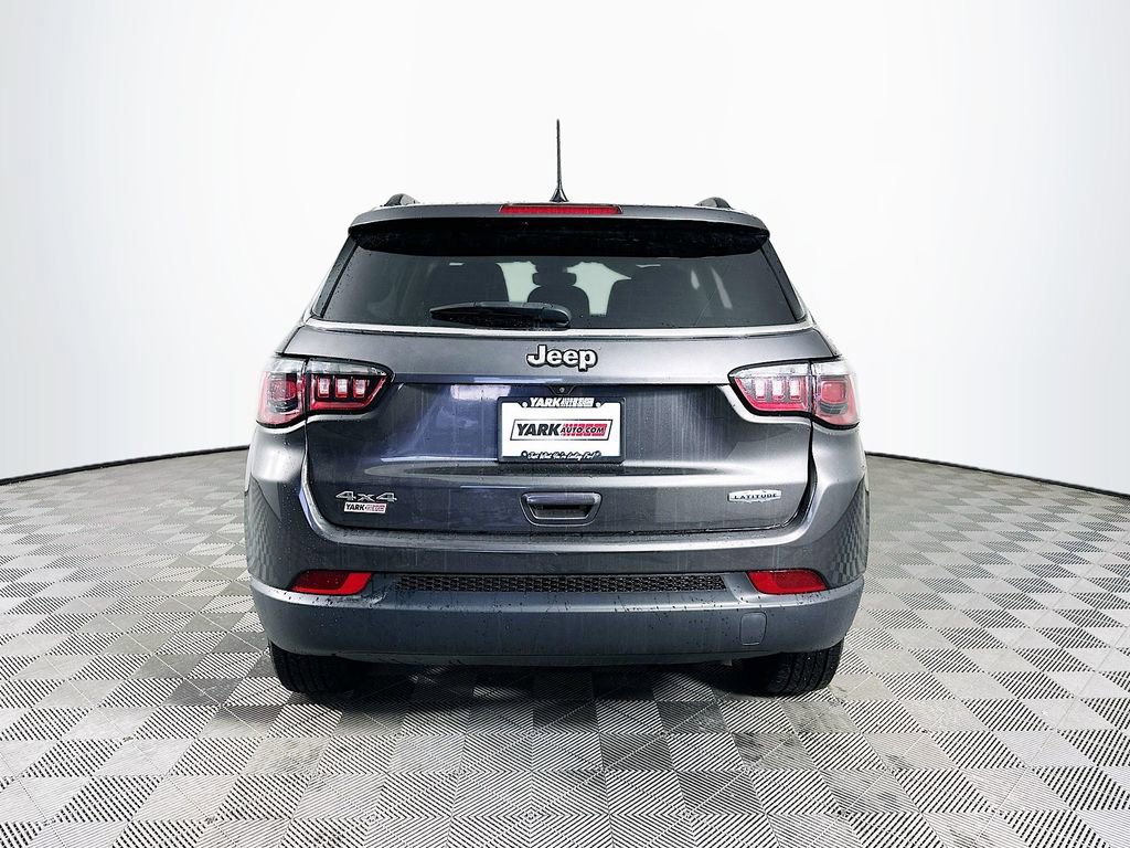 Certified 2022 Jeep Compass Latitude w/ Convenience Group image 10