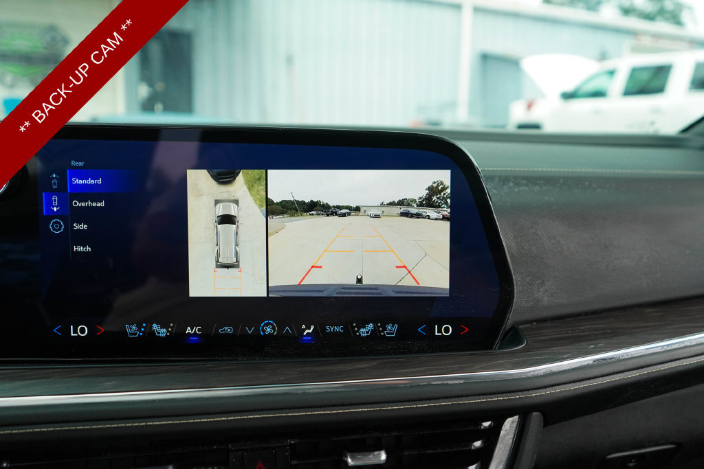 Used 2025 Chevrolet Tahoe Premier AWD/4WD image 11